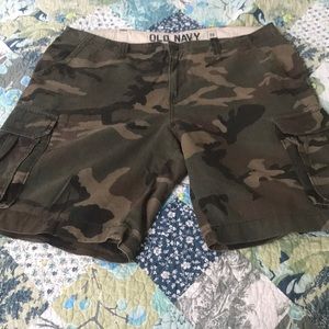 Old Navy Camo men’s cargo shorts